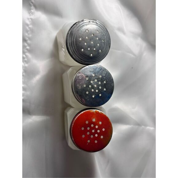 Vintage white milk glass Hazel Atlas, McKee, or Tipp? USA stamped original - Picture 14 of 14